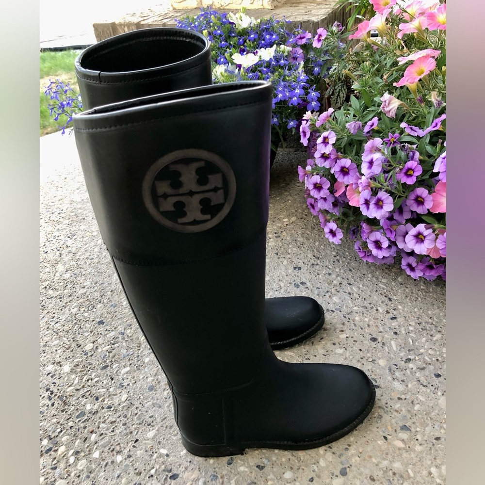 Tory Burch, Women’s Size 5, Classic Black Rubber Boots, GUC
